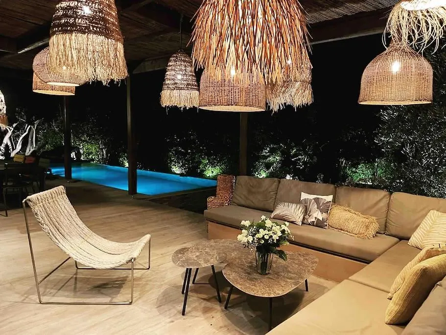 Un Paradis Avec Piscine Au Coeur Du Village Cassis